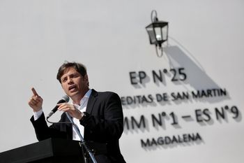 El gobernador Axel Kicillof reconoció que los intendentes le pidieron ir por un segundo mandato. ¿Se postulará o no como candidato?