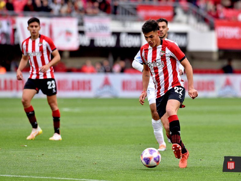 Franco Zapiola en la victoria de Estudiantes ante Godoy Cruz