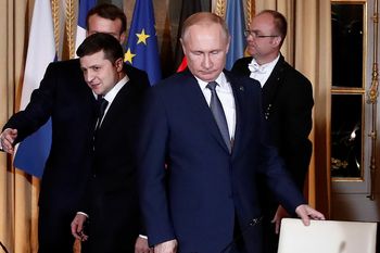 El presidente de Ucrania, Zelenski (izq.), y Putin de Rusia El presidente de Ucrania, Zelenski (izq.), y Putin de Rusia