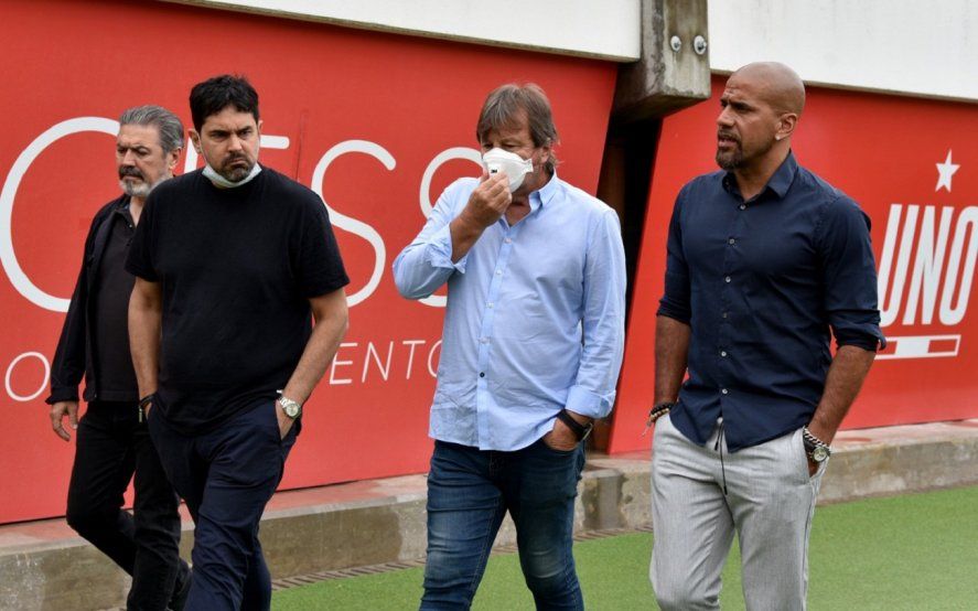 Zielinski, Verón, Gorostegui y Caiella en UNO