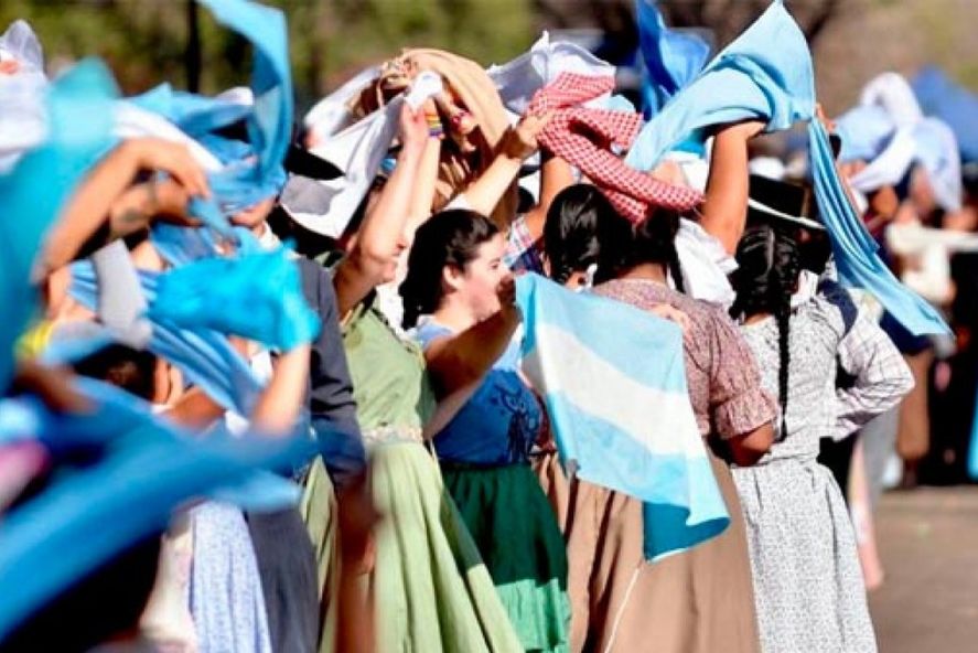 Más de 200 parejas bailarán el pericón nacional Más de 200 parejas bailarán el pericón nacional
