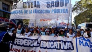 El Frente de Unidad Docente bonaerense retoma el plan de lucha: mañana habrá concentraciones en toda la Provincia