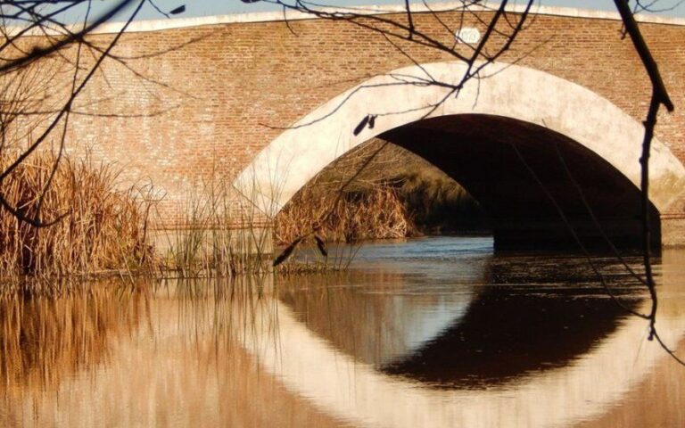 La historia del viejo puente de Rauch y del primer peaje que se cobró en la Provincia