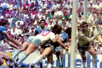 ?la nuca de dios?, el increible recurso contra inglaterra que quedo opacado por los goles de diego