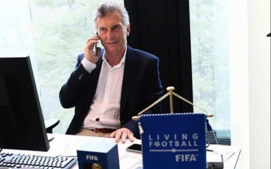 Macri en su oficina de la FIFA en Suiza, donde cumple el cargo de Presidente de la Fundación