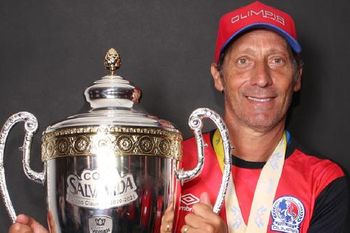 pedro, otra vez campeon: la construccion de un gigante y la dedicatoria para los contras