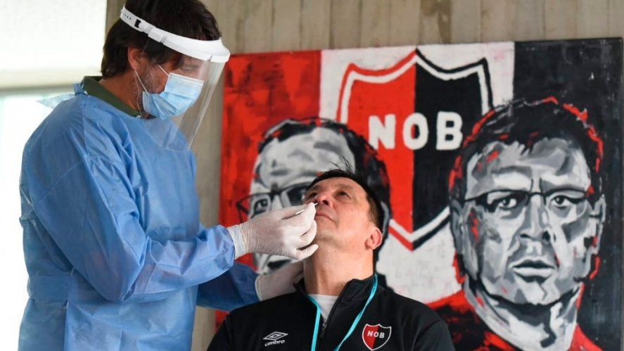 Burgos en su llegada a Newell´s. No le dio una nota a un medio y este la plante{o la guerra en el día uno.