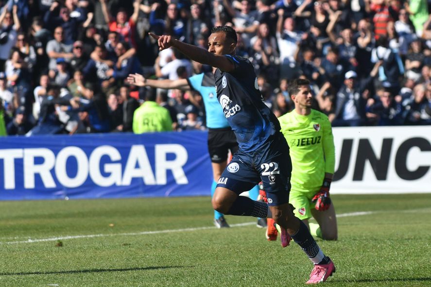 Los visitantes de Boca se reencontrarán con Vila en Mendoza.