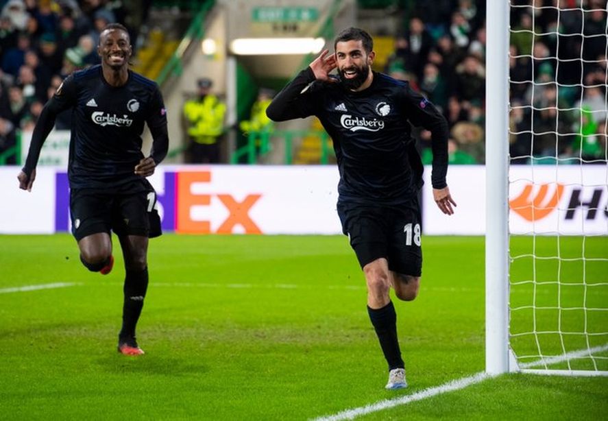 Días daneses: Santos y uno de sus goles en FC Copenague.
