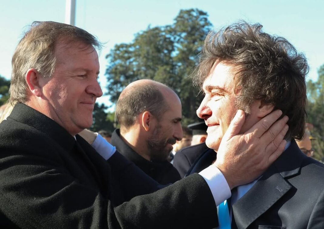 Eduardo Serenellini junto a Javier Milei