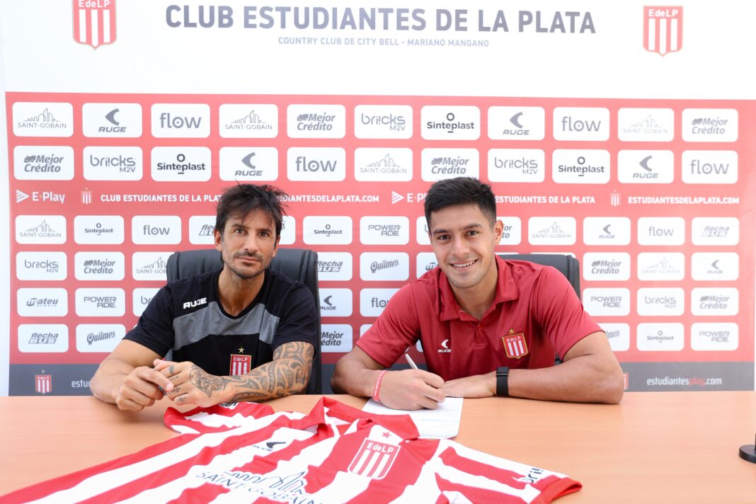 Santiago Nuñez firma en Estudiantes