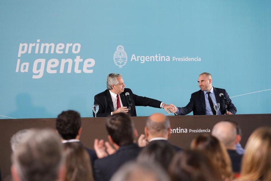 Martín Guzmán criticó la quita del Impuesto a las Ganancias y el peronismo le pasó factura