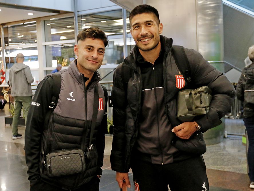 Altamirano viajó con sus compañeros y podría volver a firmar planilla en Estudiantes. Altamirano viajó con sus compañeros y podría volver a firmar planilla en Estudiantes.