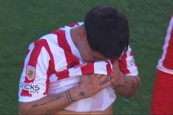 Javier Altamirano entre lágrimas en el clásico entre Estudiantes y Gimnasia