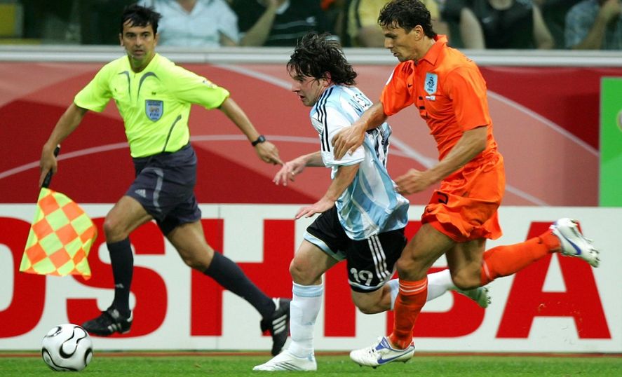 Lionel Messi en acción en su primer Mundial mayor con Argentina.