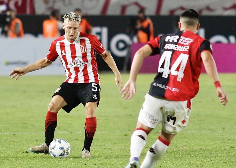 Santiago Ascacibar, gran figura del Clásico, vuelve a ser titular contra Newell's. (Foto: prensa EDLP) Santiago Ascacibar, gran figura del Clásico, vuelve a ser titular contra Newell's. (Foto: prensa EDLP)