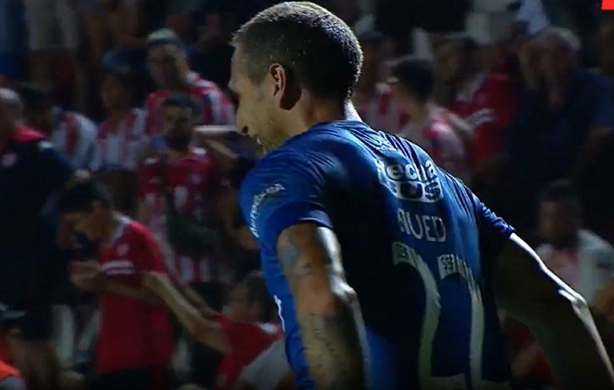 El gesto de Luciano Aued al marcar su gol en Unión ante Estudiantes