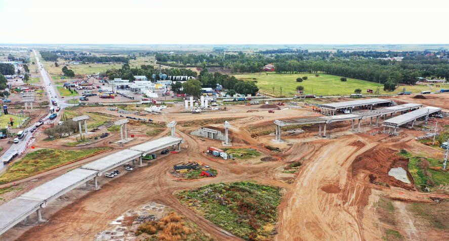 La autopista Paso Urbano de Bahía Blanca es una de las obras públicas paralizadas por el gobierno de Javier Milei.