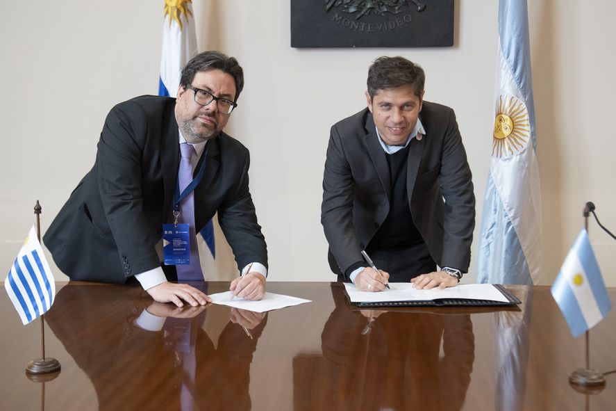 Axel Kicillof disertó en Uruguay y habló de cómo combatir la “deserción absoluta” del gobierno de Javier Milei Axel Kicillof disertó en Uruguay y habló de cómo combatir la “deserción absoluta” del gobierno de Javier Milei