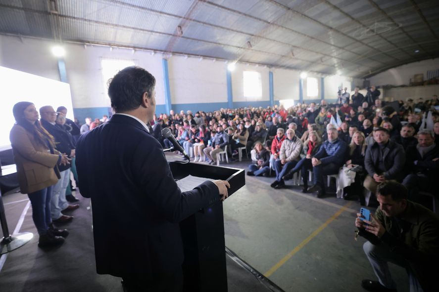 Axel Kicillof descree de la injerencia de Francos y mantiene la tensión con Javier Milei