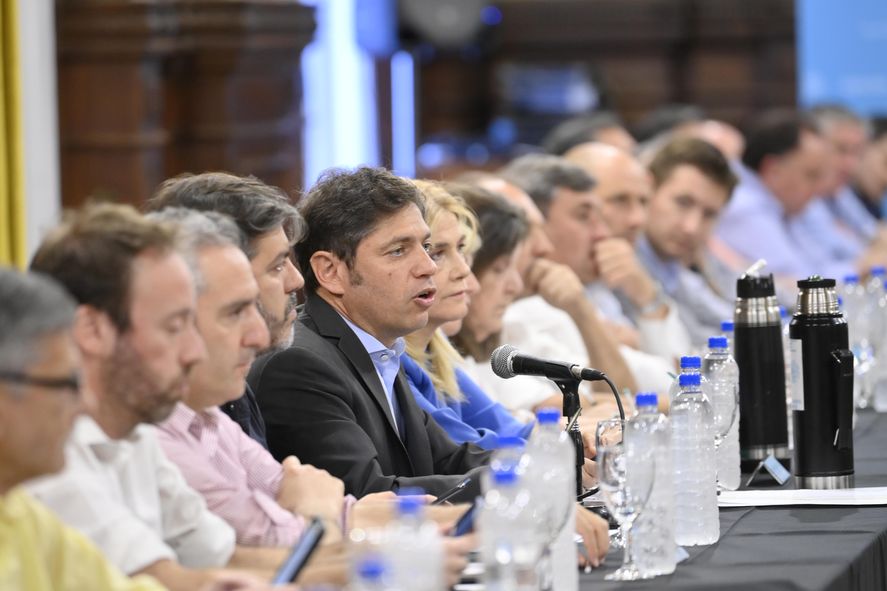 Axel Kicillof recibió a intendentes bonaerenses en la Casa de Gobierno