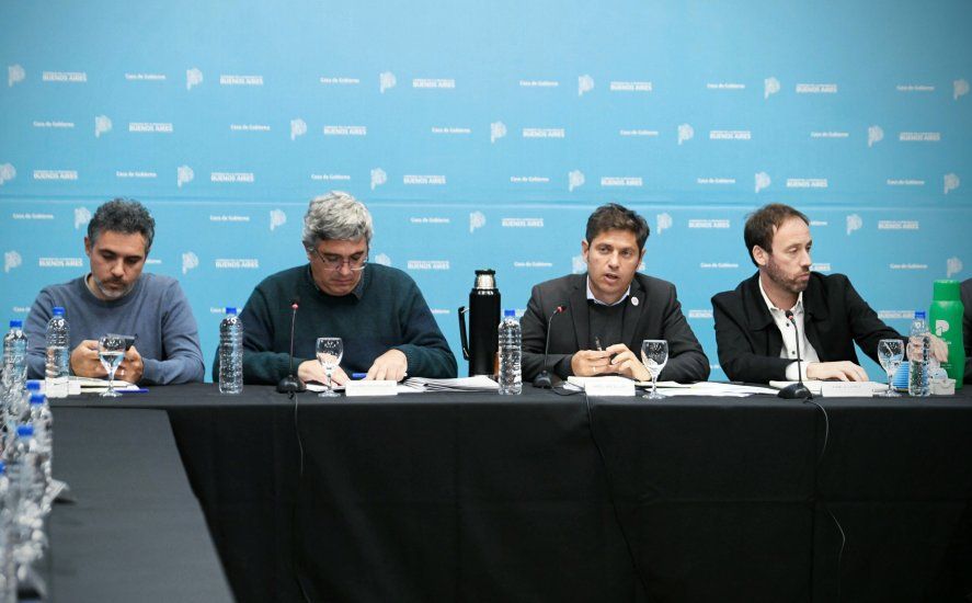 Axel Kicillof recibió a las autoridades de CARBAP en abril de 2024 en medio de la polémica por la actualización del impuesto inmobiliario rural. Axel Kicillof recibió a las autoridades de CARBAP en abril de 2024 en medio de la polémica por la actualización del impuesto inmobiliario rural.