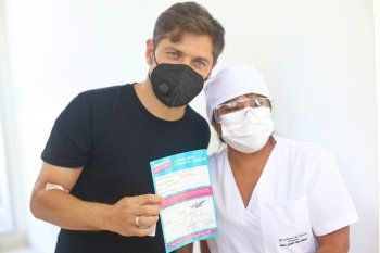 El gobernador Axel Kicillof ya se aplicó ambas dosis de la vacuna Sputnik V. Ahora, el foco está puesto en la segunda etapa. El gobernador Axel Kicillof ya se aplicó ambas dosis de la vacuna Sputnik V. Ahora, el foco está puesto en la segunda etapa.