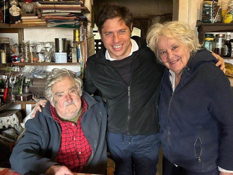 Axel Kicillof celebró el resultados de las elecciones en Uruguay, donde ganó el partido de Pepe Mujica. Axel Kicillof celebró el resultados de las elecciones en Uruguay, donde ganó el partido de Pepe Mujica.