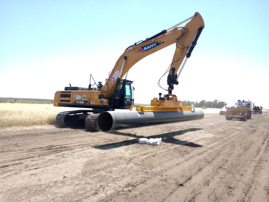 El proyecto Duplicar consiste en construir un ducto de 455 kilómetros entre Río Negro y Puerto Rosales. El proyecto Duplicar consiste en construir un ducto de 455 kilómetros entre Río Negro y Puerto Rosales.