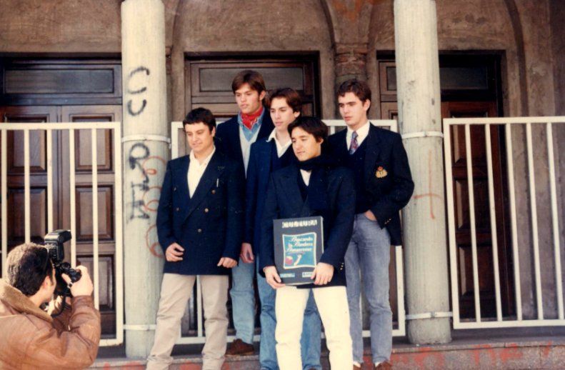 La bandera bonaerense se creó en 1997 a través de un concurso del que participaron escuelas de toda la Provincia