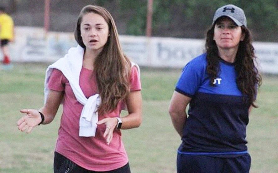 Estefanía Banini junto a Silvana Villalobos en sus tiempos en Mendoza.