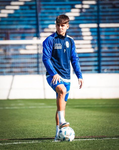 Domínguez durante la práctica de Gimnasia en el estadio del Bosque