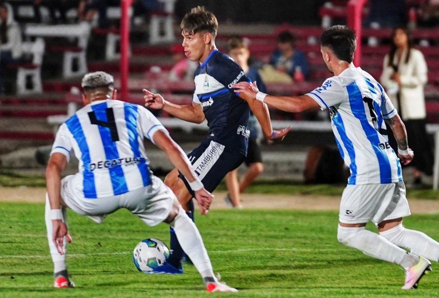 Benjamín Domínguez en Gimnasia vs. Cerro Largo