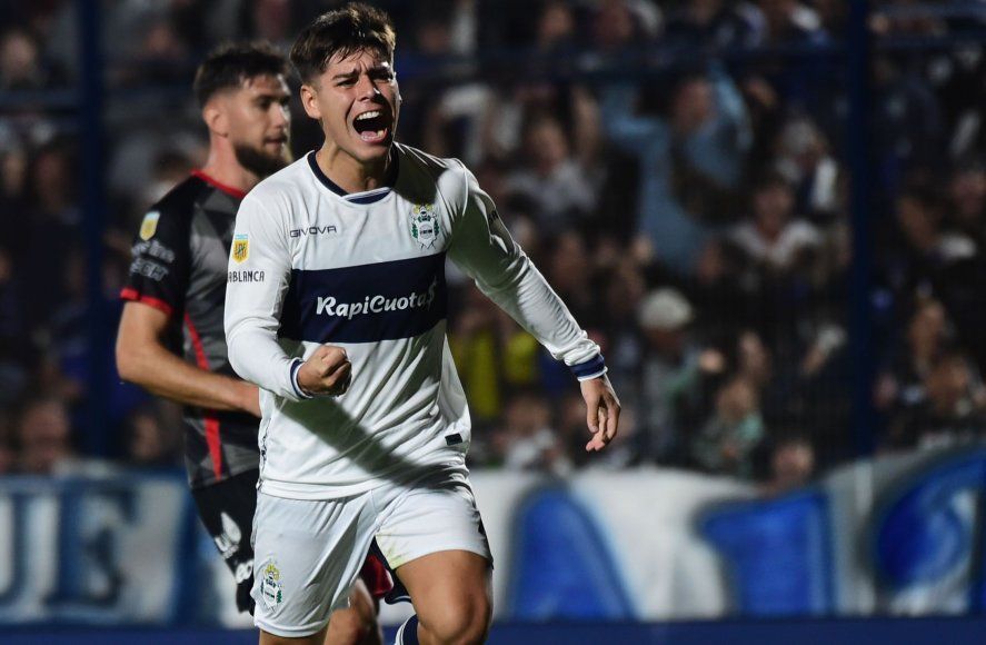 Benjamín Domínguez, goleador del primer semestre en Gimnasia. Benjamín Domínguez, goleador del primer semestre en Gimnasia.