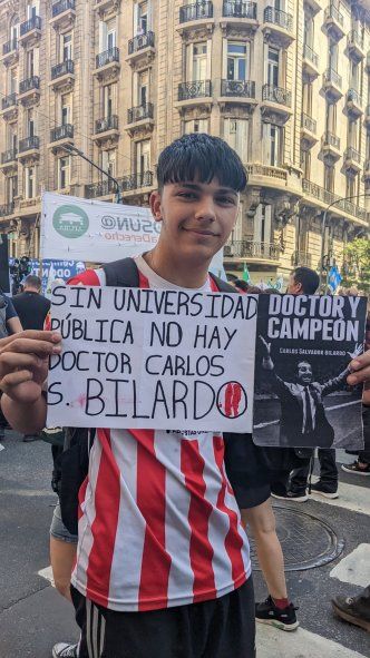 Carlos Salvador Bilardo y la referencia por parte del hincha de Estudiantes a su paso por la UBA