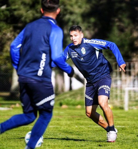 Agustín Bolívar trabajó como titular toda la pretemporada de Gimnasia Agustín Bolívar trabajó como titular toda la pretemporada de Gimnasia