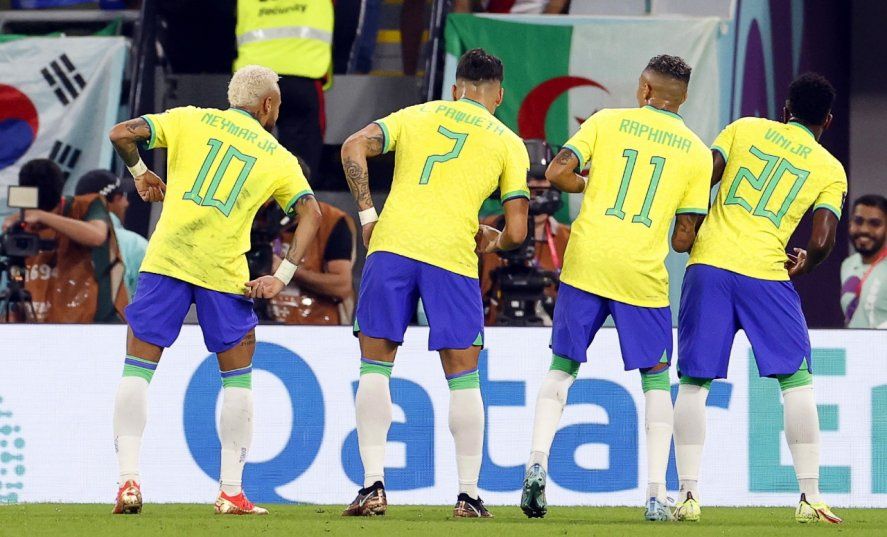 Brasil festeja su goleada ante Corea del Sur, por los octavos de final, y su clasificación a los cuartos de final del Mundial Qatar 2022