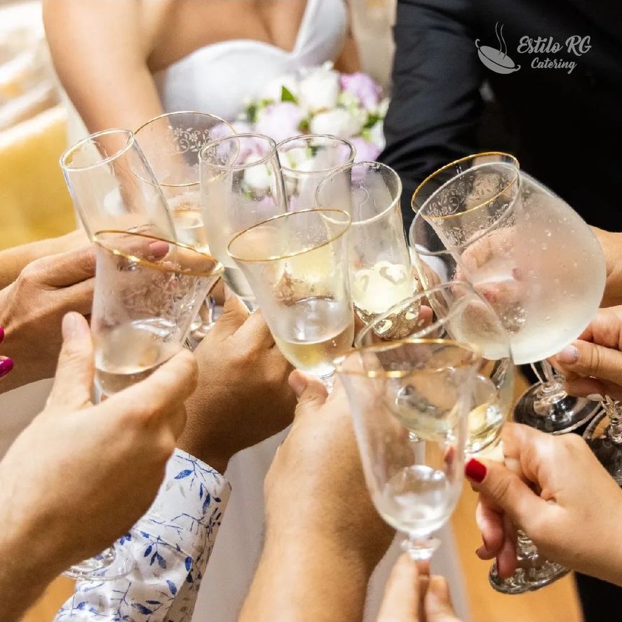 En tiempos de crisis las familias siguen celebrando cumpleaños de quince pero optan por alternativas más económicas.