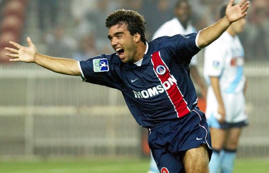 Cardetti grita uno de sus goles en el PSG.