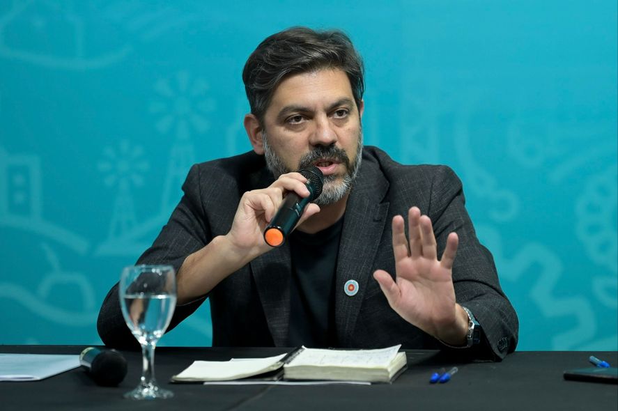 Carlos Bianco anunció que pedirán el traspaso a Provincia de la construcción de la autopista Presidente Perón.