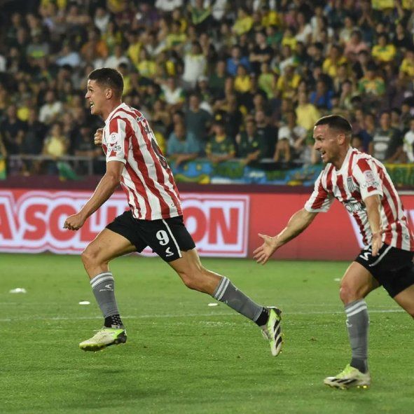 El festejo de Guido Carrillo en el 1-0 de Estudiantes El festejo de Guido Carrillo en el 1-0 de Estudiantes