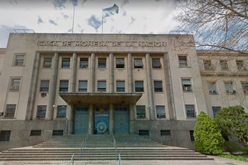 tras los despidos en capital humano, los trabajadores estatales mudan los reclamos a la casa de la moneda