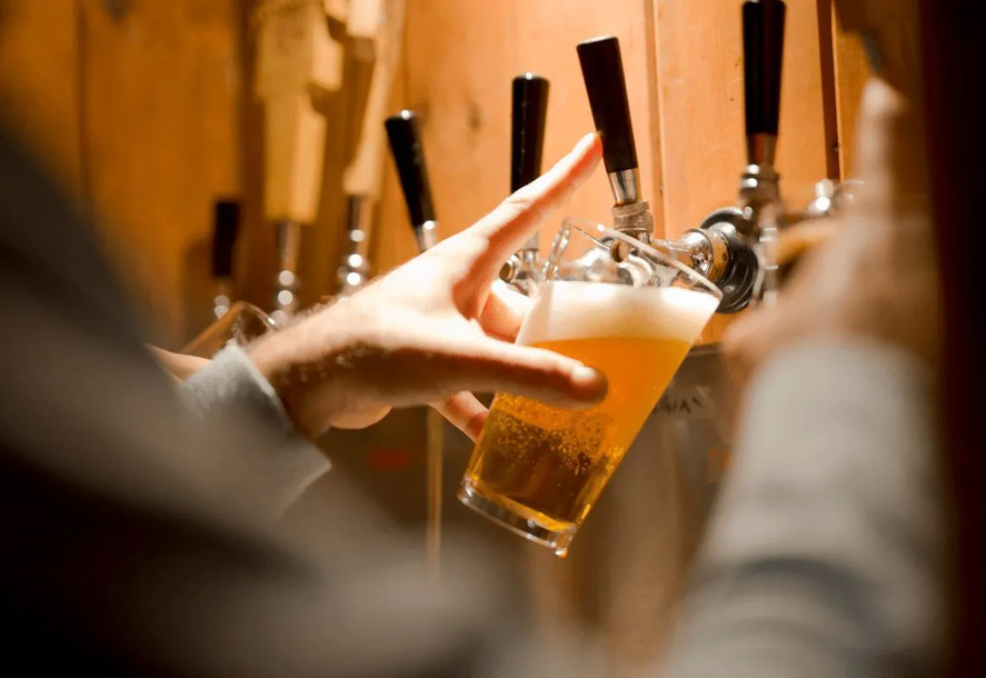 Este fin de semana, Luján realizará la 4º Fiesta de la Cervezacon shows en vivo, patio gastronómico y ferias. Este fin de semana, Luján realizará la 4º Fiesta de la Cervezacon shows en vivo, patio gastronómico y ferias.