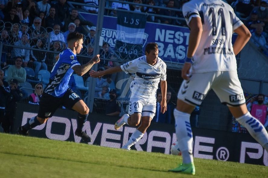 Tras su buen ingreso ante Talleres, Gorosito lo premió con la titularidad.