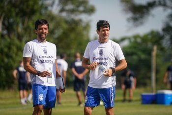 Nicolás Cabrera y Sebastián Romero en una práctica de Gimnasia.