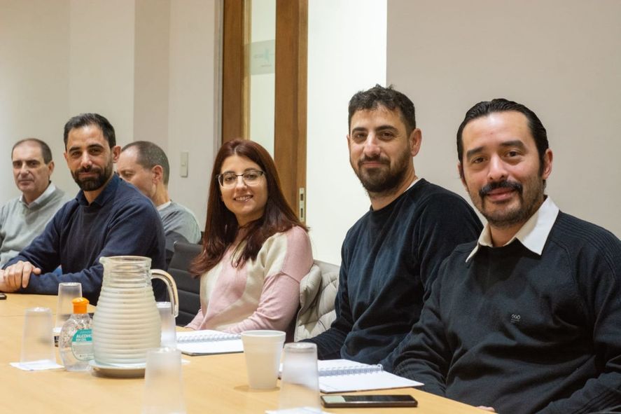 Autoridades de CICOP durante las negociaciones paritarias bonaerenses. Autoridades de CICOP durante las negociaciones paritarias bonaerenses.