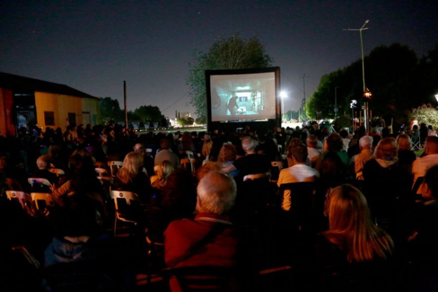 Cine y teatro gratuito para disfrutar las vacaciones de verano en la Provincia de Buenos Aires. Cine y teatro gratuito para disfrutar las vacaciones de verano en la Provincia de Buenos Aires.