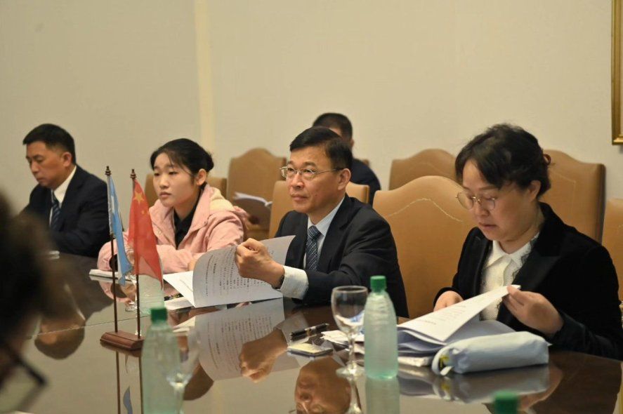 Representantes del departamento de ciencia y tecnología de la provincia china de Hubei firmaron un acuerdo de cooperación con el Estado bonaerense.