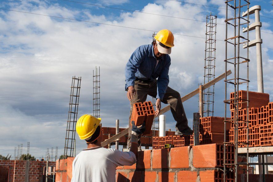 Se hunde la construcción y registra una caída del 24,6 % interanual