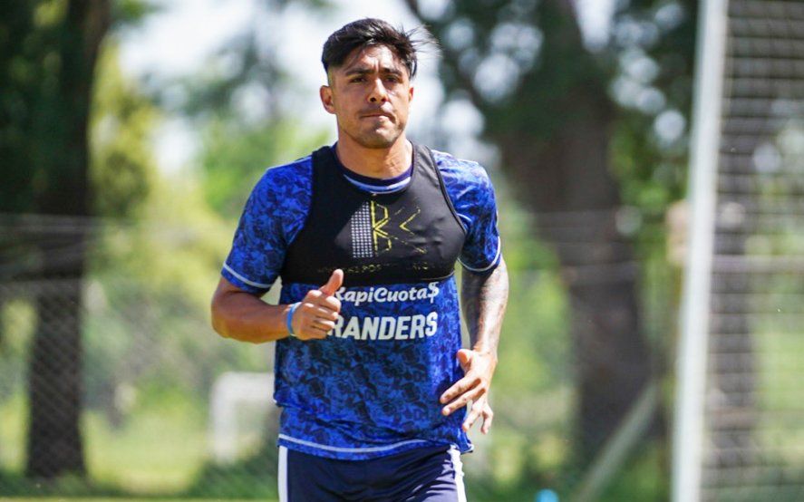 Cristian Tarragona, delantero de Gimnasia, en un ensayo en Abasto. (Foto: prensa GELP) Cristian Tarragona, delantero de Gimnasia, en un ensayo en Abasto. (Foto: prensa GELP)